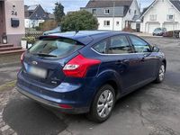 Gebraucht Ford Focus 101 PS (74 kW) 2012 Blau Limousine