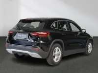 Gebraucht Mercedes GLA200 163 PS (119 kW) 2024 Unilack nachtschwarz SUV