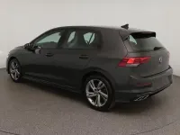 Gebraucht VW Golf VIII R-line 131 PS (96 kW) 2024 Grau Limousine