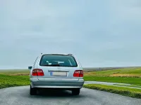 Gebraucht Mercedes E270 Elegance 177 PS (130 kW) 2002 Silber Kombi