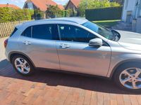 Gebraucht Mercedes GLA180 122 PS (89 kW) 2017 Silber SUV