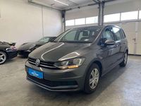 Gebraucht VW Touran 110 PS (80 kW) 2016 Indiumgrau metallic Van / Kleinbus