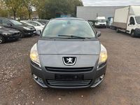 Gebraucht Peugeot 5008 Family 156 PS (114 kW) 2012 Grau Van / Kleinbus