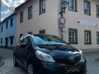 Gebraucht Toyota Yaris 90 PS (66 kW) 2012 Schwarz Kleinwagen