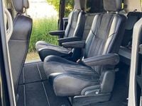 Gebraucht Lancia Voyager Platinum 178 PS (130 kW) 2014 Colore esterno (black) Van / Kleinbus