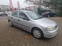 Używany Opel Astra Selection 84 KM (61 kW) 2000 Sedan/Limuzyna