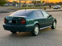 Używany Skoda Octavia 75 KM (55 kW) 1997 Zielony Sedan/Limuzyna