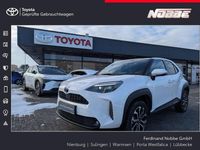 Gebraucht Toyota Yaris Hybrid Team 116 PS (85 kW) 2022 Schneeweiß SUV