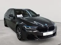 Gebraucht BMW 530e M Sport 184 PS (135 kW) 2023 Sophistograu brillanteffekt metallic Kombi