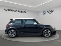 Gebraucht Mini Cooper 136 PS (100 kW) 2023 Schwarz Kleinwagen
