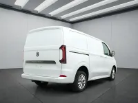 Gebraucht VW T7 150 PS (110 kW) 2025 Weiß Van