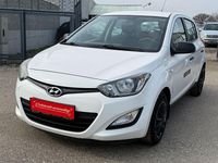Gebraucht Hyundai i20 Life 86 PS (63 kW) 2013 Weiß Kleinwagen