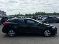 Gebraucht Volvo V40 Kinetic 114 PS (83 kW) 2012 Schwarz Kleinwagen