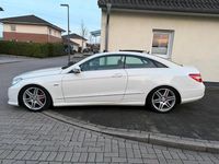 Gebraucht Mercedes E350 AMG 231 PS (169 kW) 2011 Weiß Coupé