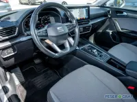 Używany Seat Leon Style 150 KM (110 kW) 2024 Srebrny Kombi