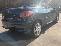 Gebraucht Peugeot 206 CC 101 PS (74 kW) 2004 Schwarz Cabrio