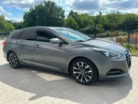 Gebraucht Hyundai i40 Style 141 PS (103 kW) 2015 Titanum silver / met Kombi