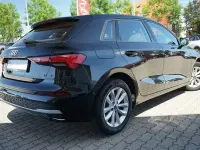 Gebraucht Audi A3 Sport 116 PS (85 kW) 2025 Schwarz Limousine