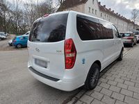 Gebraucht Hyundai H-1 175 PS (128 kW) 2011 Weiß Van / Kleinbus