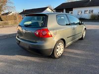 Gebraucht VW Golf V 75 PS (55 kW) 2005 Grün Kleinwagen