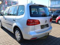 Gebraucht VW Touran 105 PS (77 kW) 2013 Silber Van / Kleinbus