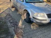 Gebraucht VW Passat Comfortline 101 PS (74 kW) 2001 Silber Kombi