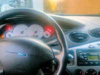 Usata Ford Focus 75 CV (55 kW) 2000 Argento Utilitaria