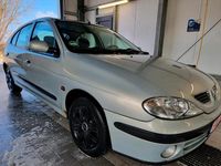 Gebraucht Renault Mégane 95 PS (69 kW) 1999 Gold Limousine