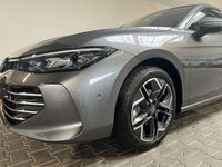 Gebraucht VW Passat Elegance 150 PS (110 kW) 2024 Diabasgrau Kombi