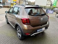 Gebraucht Dacia Sandero Stepway 95 PS (69 kW) 2016 Nerzbraun (metallic) Kleinwagen