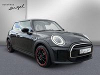 Gebraucht Mini Cooper Essential 136 PS (100 kW) 2023 Midnight black ii Kleinwagen