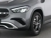 Gebraucht Mercedes GLA200 Advanced 163 PS (119 kW) 2025 lack mountaingrau SUV