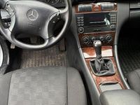 Second-hand Mercedes C200 Elegance 163 CP (119 kW) 2006 Argintiu Break