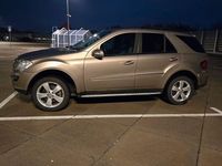 Gebraucht Mercedes ML420 306 PS (225 kW) 2007 Gelb SUV
