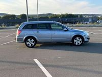 Gebraucht Opel Astra Edition 116 PS (85 kW) 2009 Silber Kombi