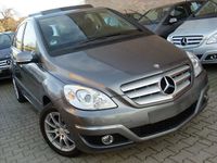 Gebraucht Mercedes B180 116 PS (85 kW) 2011 Grau Van / Kleinbus