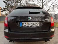 Gebraucht Skoda Superb Ambition 200 PS (147 kW) 2012 Braun Kombi