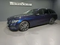 Gebraucht Mercedes E220 Night 194 PS (142 kW) 2019 Cavansitblau metallic Limousine