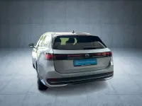 Gebraucht VW Passat IQ Drive 150 PS (110 kW) 2025 Oyster silver metallic Kombi