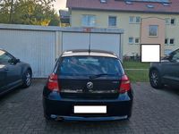 Usata BMW 116 122 CV (89 kW) 2010 Nero Utilitaria