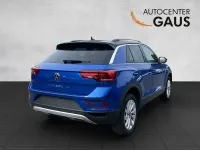 Gebraucht VW T-Roc Life 150 PS (110 kW) 2025 Blau SUV