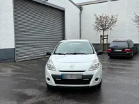 Gebraucht Renault Clio II 75 PS (55 kW) 2011 Weiß Limousine