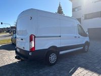 Second-hand Ford Transit 170 CP (125 kW) 2018 Alb Monovolum