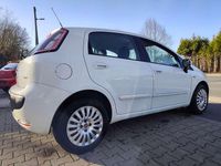 Gebraucht Fiat Punto Dynamic 77 PS (56 kW) 2010 Weiss Kleinwagen