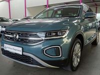 Gebraucht VW T-Roc Style 150 PS (110 kW) 2024 Petroleum blue metallic SUV