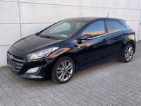 Gebraucht Hyundai i30 Passion 135 PS (99 kW) 2016 Phantom black / mic Limousine