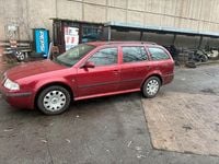 Gebraucht Skoda Octavia Tour 101 PS (74 kW) 2009 Rot Kombi