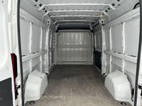 Gebraucht Peugeot Boxer 140 PS (102 kW) 2022 Weiß Van