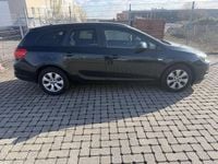 Używany Opel Astra Style 140 KM (102 kW) 2014 Zielony Kombi
