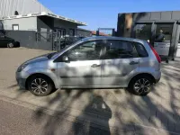 Gebraucht Ford Fiesta 69 PS (50 kW) 2006 Polarsilber metallic Kleinwagen